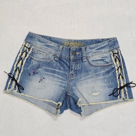 Express Corset Lace-Up Denim Shorts – Light Wash Distressed Jean Cutoffs 2 NWOT - Picture 1 of 8
